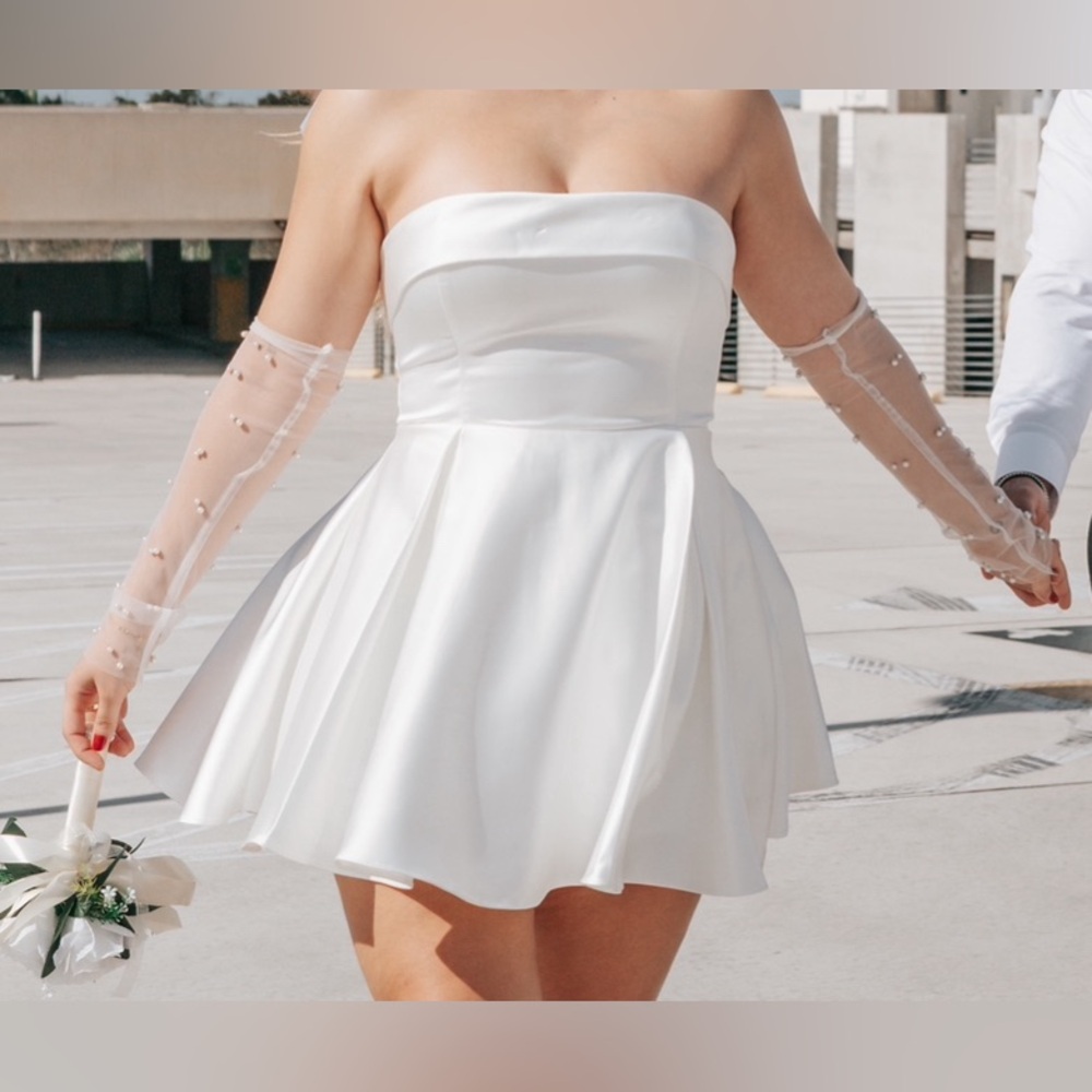 Eileen MESHKI Mini Dress Size Large